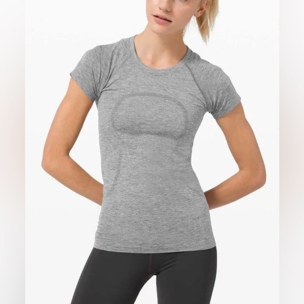 Lululemon Swiftly Tech Short Sleeve Crew tee Slate White workout running train